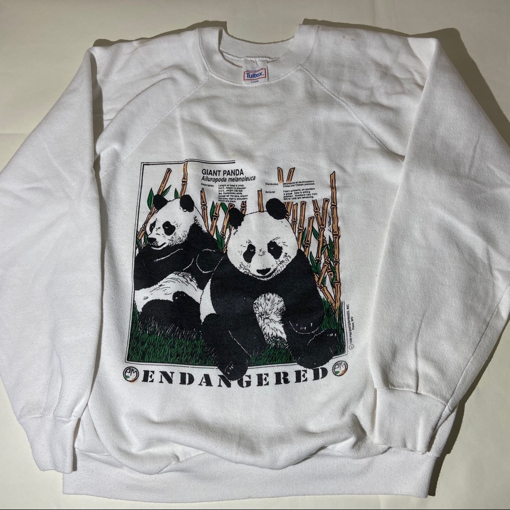 Vintage 1990 Endangered Pandas Sweatshirt 🐼